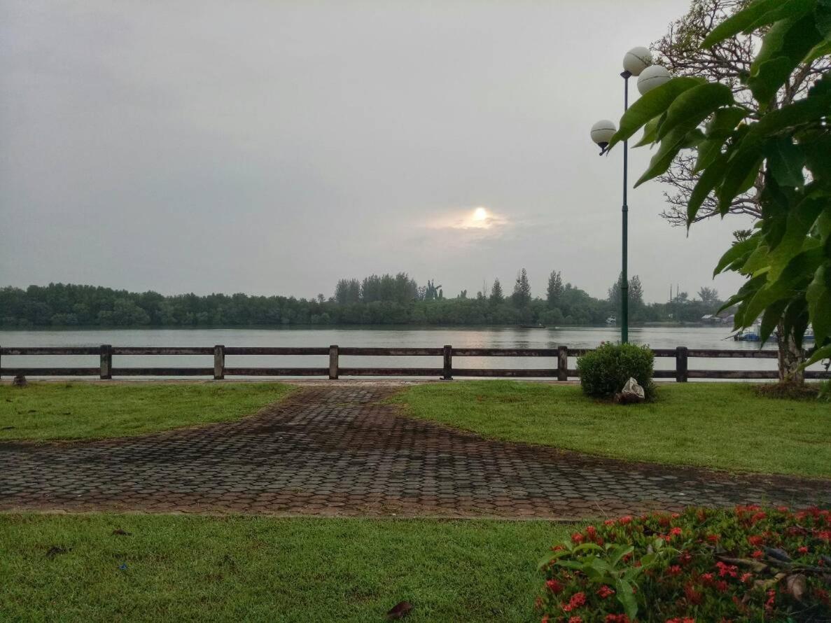 Krabi town The Tara River المظهر الخارجي الصورة